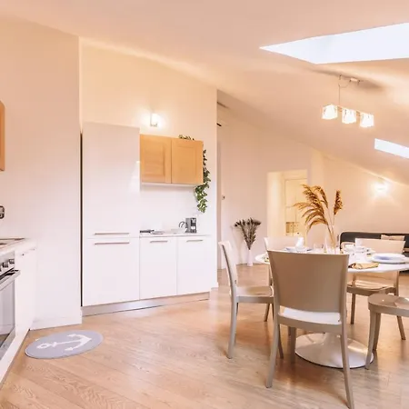 Piazza Della Valle 트리에스테